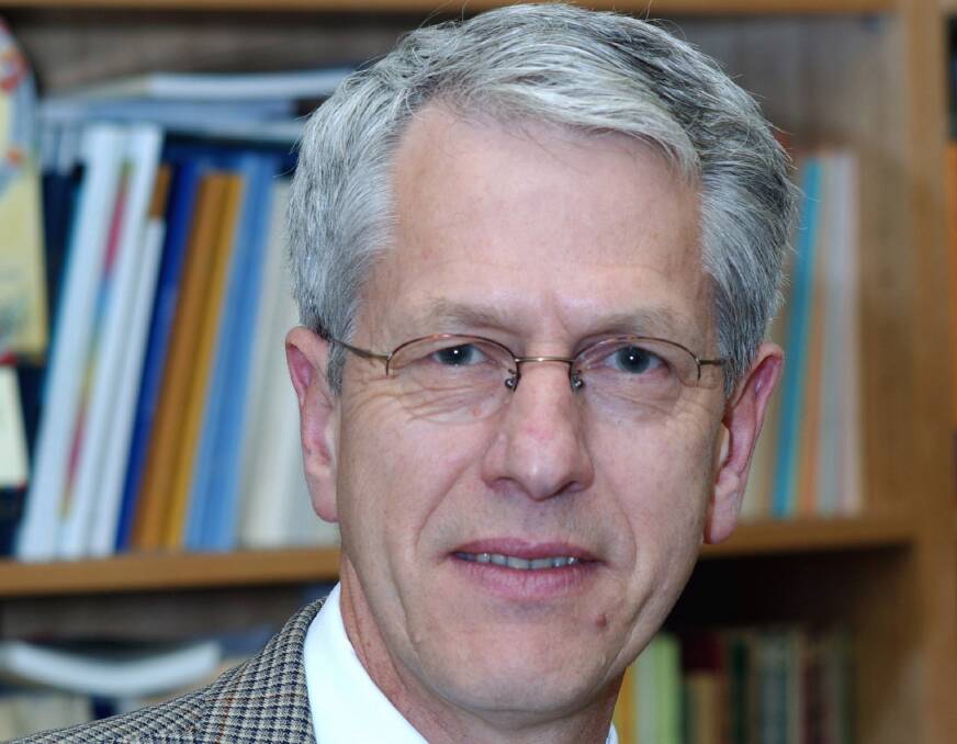 Professor Stuart Macintyre Headshot 